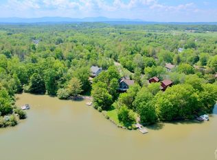 1 Rip Van Winkle Dr, Athens, NY 12015