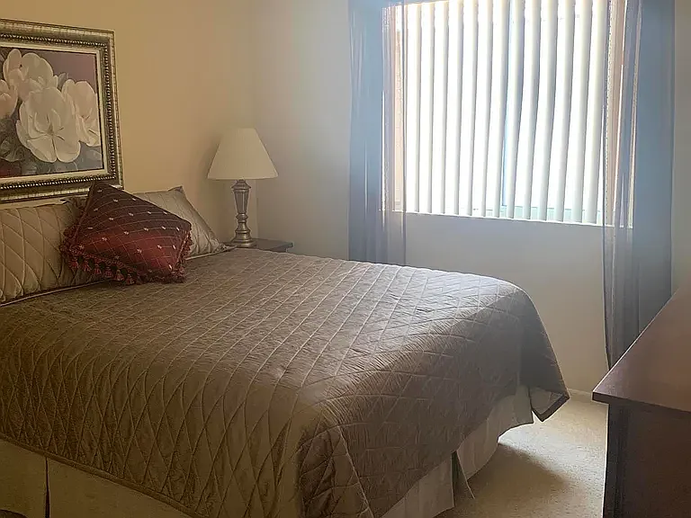 2010 W Cholla Vista Dr — Photo 3