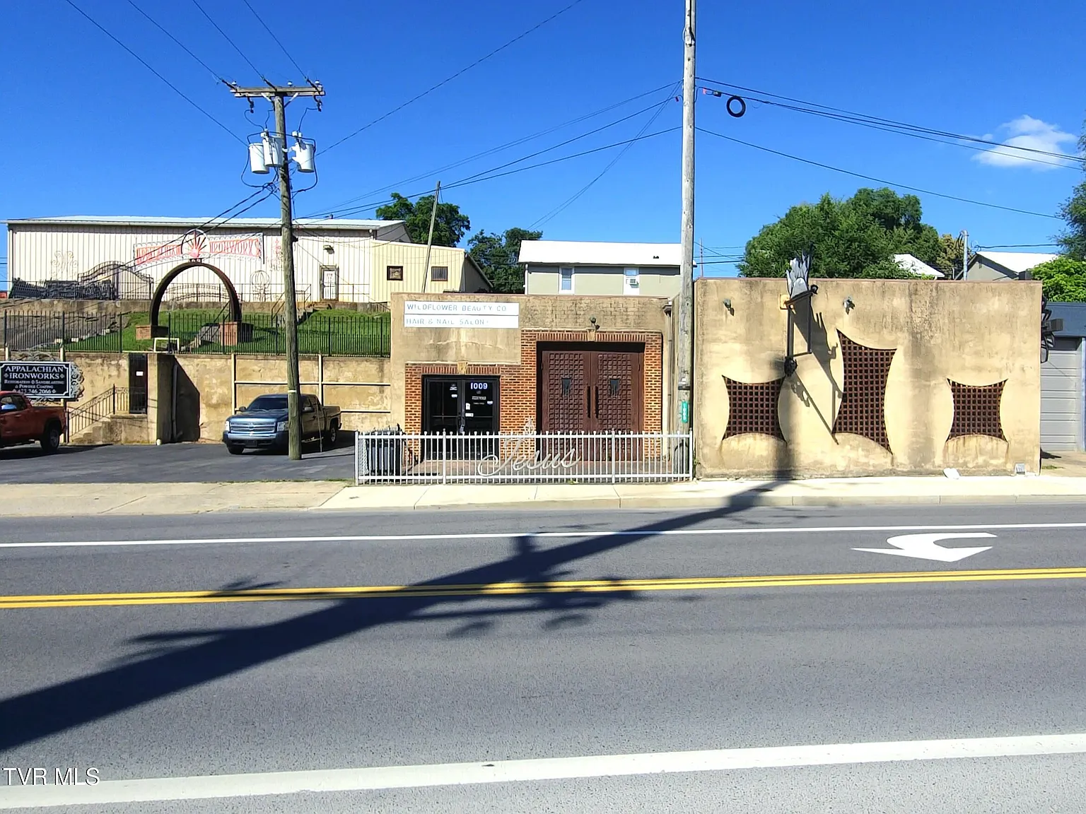 Studio, 2075 sqft, $1,750 — Photo 4