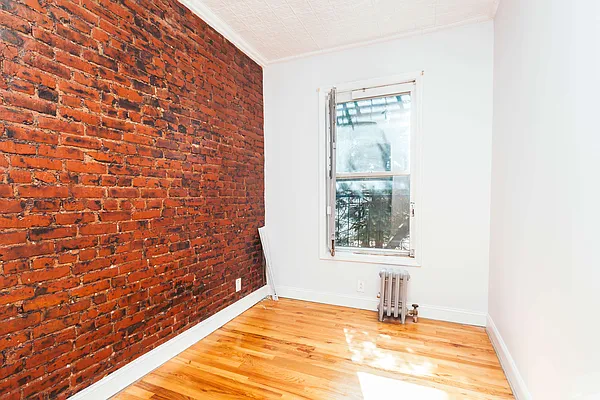 Rented by Nooklyn NYC LLC | media 33