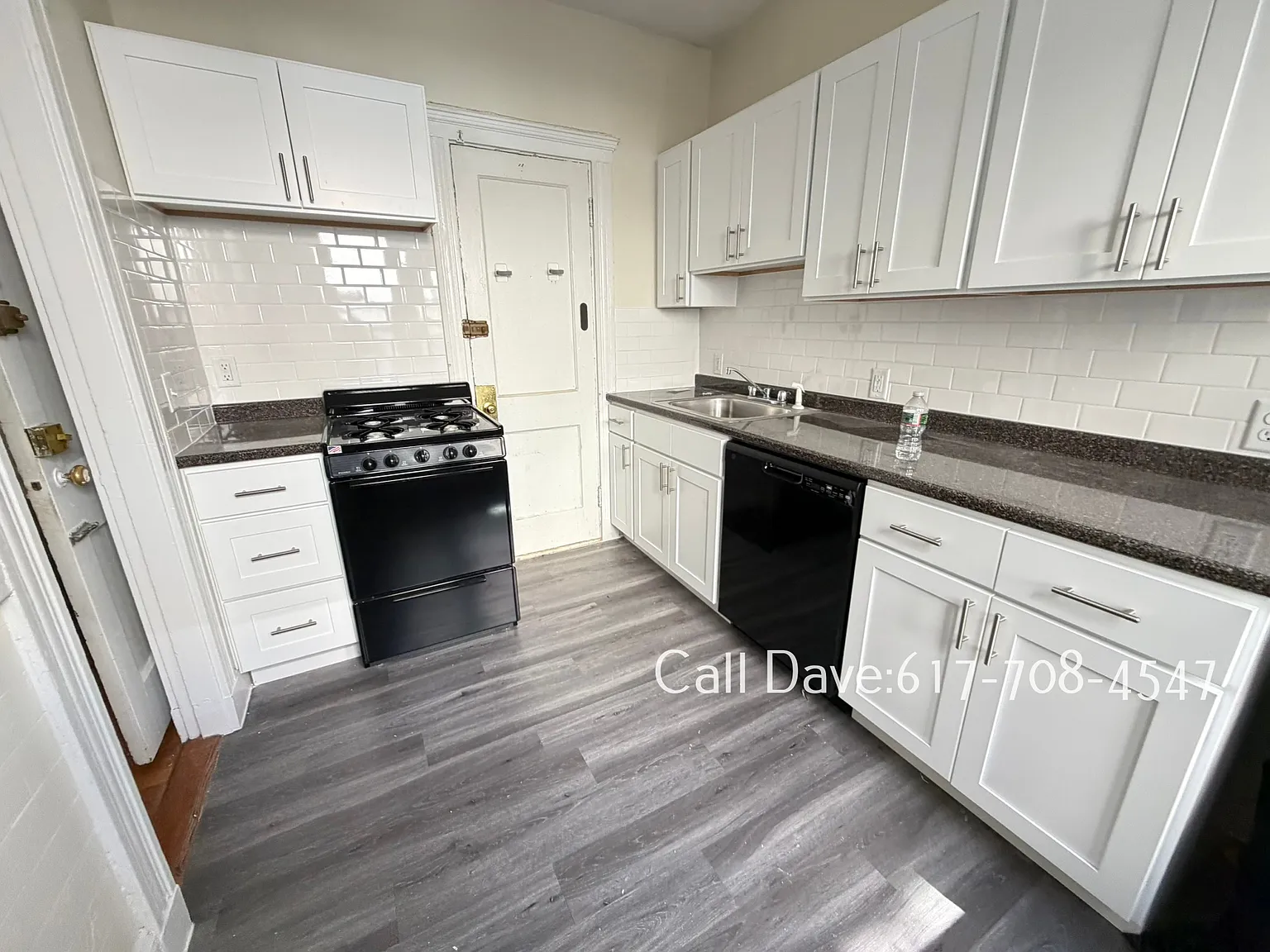 2 bed, 650 sqft, $2,295 — Photo 2