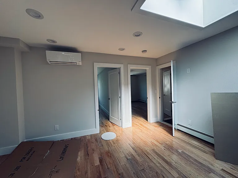 492 Humboldt St #3 — Photo 5