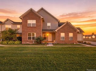 48728 Chester Ct, Chesterfield, MI 48047