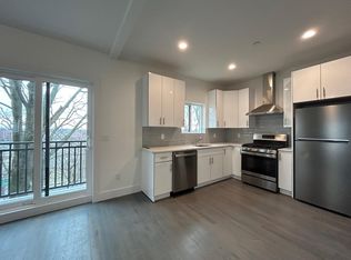 33 Ridgefield Ave, Staten Island, NY 10304