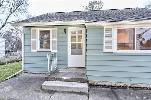 2726 Fernwood Ave Photo 1
