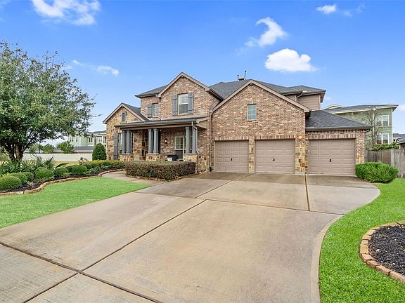 Convenient Three Car Garage