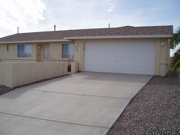 1st image of 3671 Parkview Dr