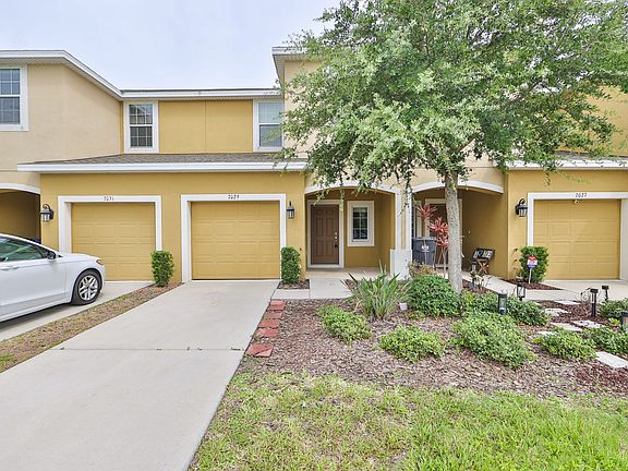 3rd image of 7029 Woodchase Glen Dr