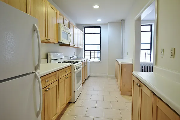 Rented by Julianna Realty Corp | media 17