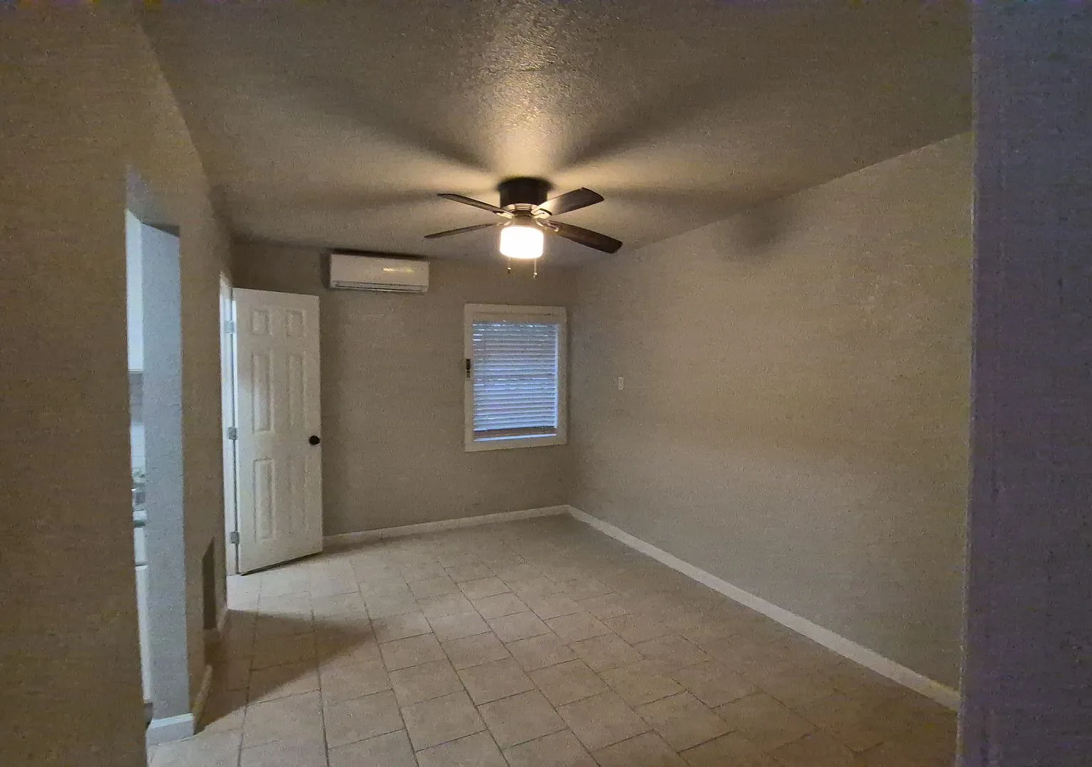 115 Caldwell St. #6, San Antonio, TX. 78223 — Photo 2