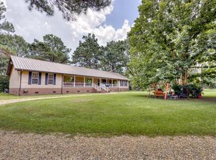 57 Thompson Ln, Carriere, MS 39426
