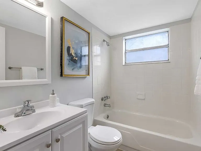 Amberstone Apartments — Photo 21