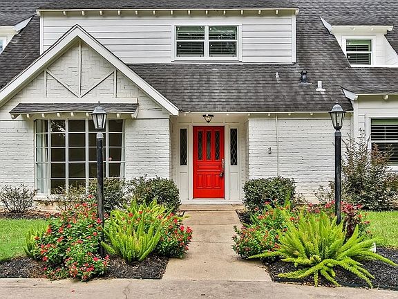 3rd image of 5511 Greentree Dr