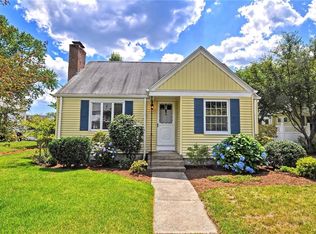 11 Scarborough Rd, Pawtucket, RI 02861