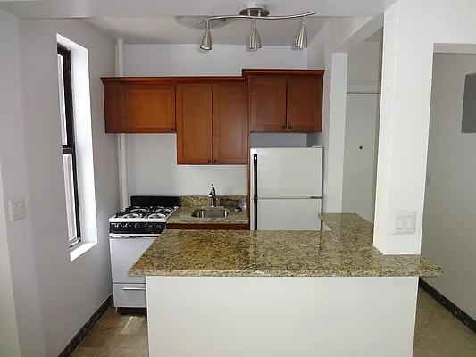 Rented by Inner Space Realty | media 15