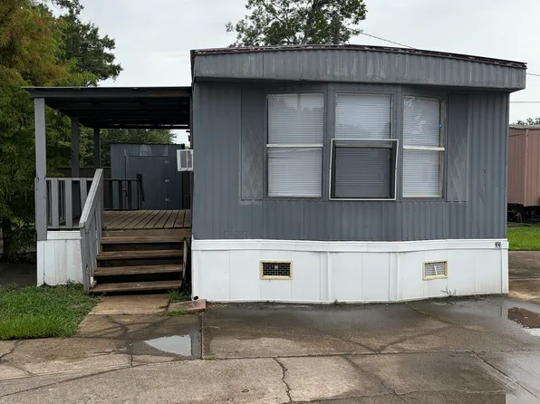 5435 Fannett Rd Trailer 33, Beaumont, TX 77705