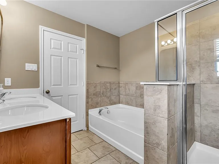504 Hoot Owl Ln S — Photo 14
