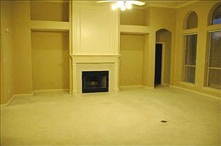 4th image of 1317 Tarragon Dr