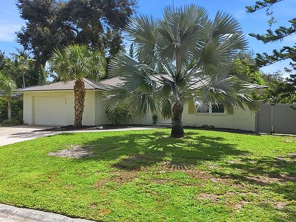2nd image of 6233 ROCKEFELLER AVENUE