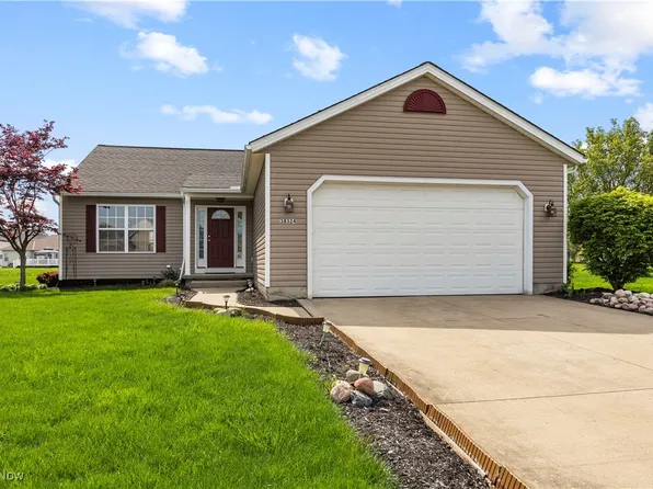 38324 Pelican Lake Dr, North Ridgeville, OH 44039
