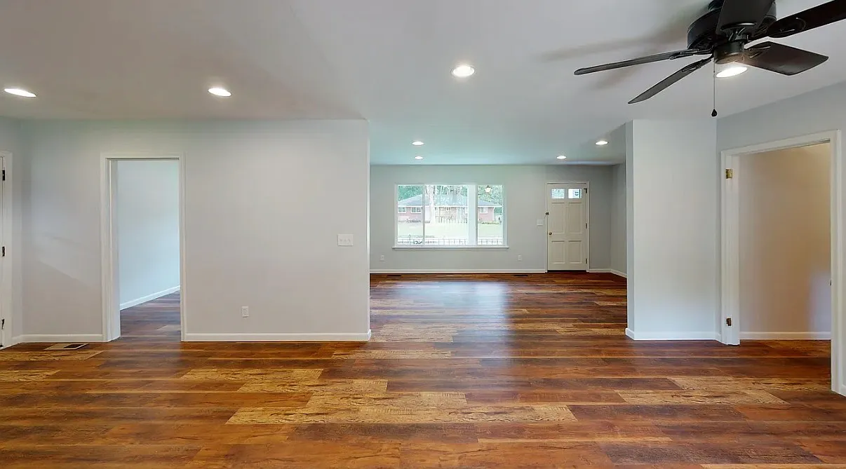 2 bed, 1300 sqft, $2,000 — Photo 2