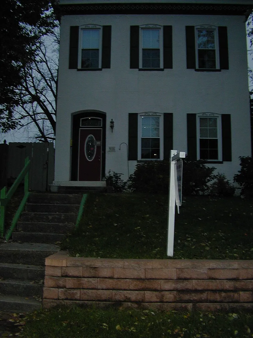 916 S Church St photo 1