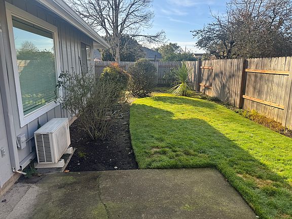 3rd image of 2440 Erin Way #2440