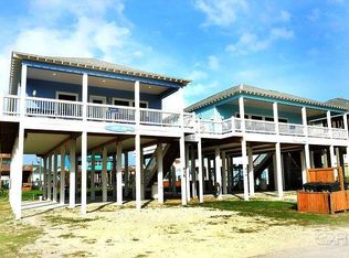 838 S Tinkle Ln, Crystal Beach, TX 77650