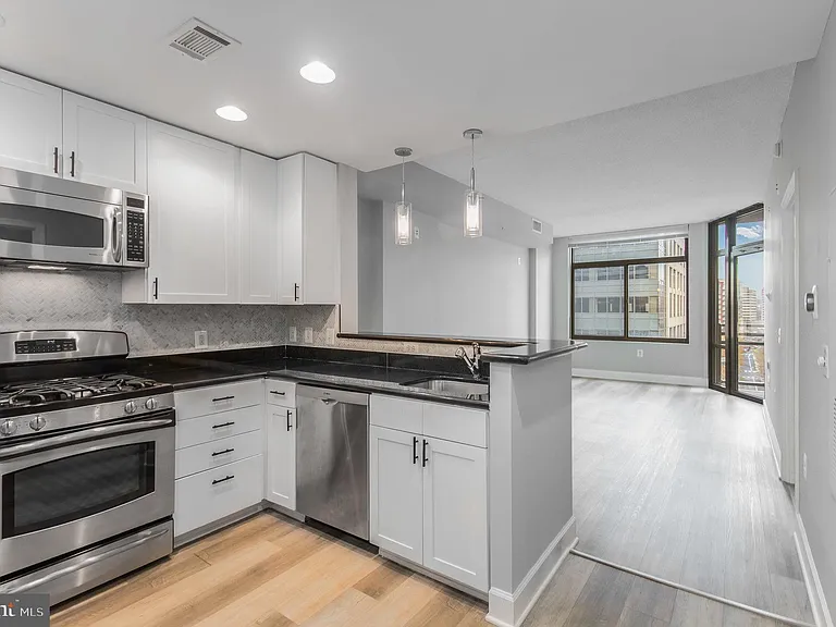 3600 Glebe Rd #716W — Photo 11