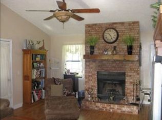 1574 Clarks Bluff Rd, Kingsland, GA 31548