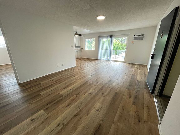 3rd image of 20317 Saticoy St #95217