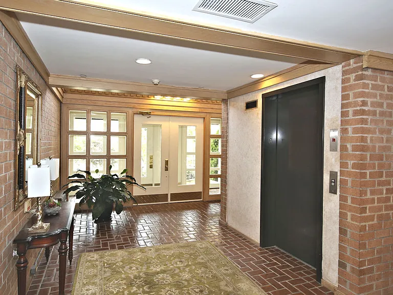 300 Livingston Ave #3E — Photo 10