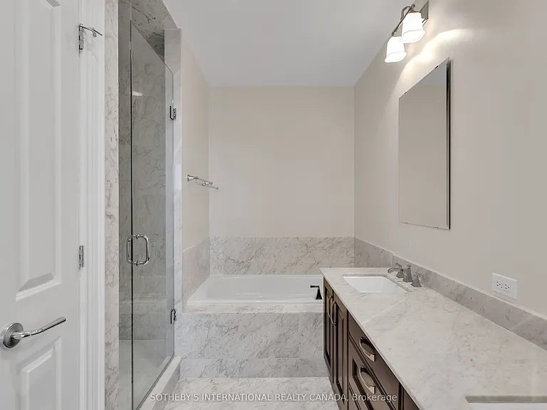 1717 Avenue Rd #604 — Photo 24