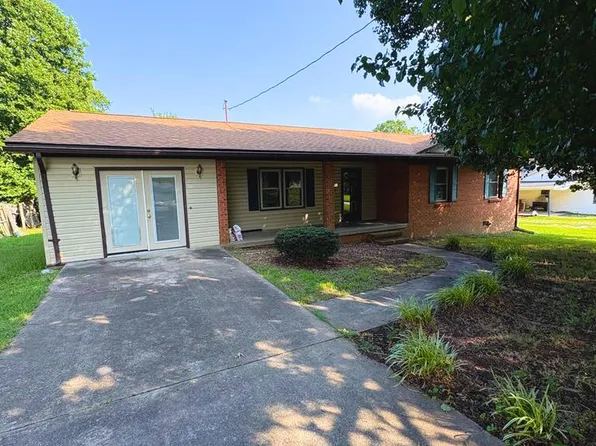 554 Cedarbrook Dr, Danville, VA 24541