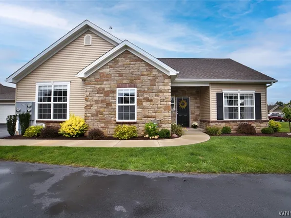 5652 Ferncrest Ct Unit D, Clarence Center, NY 14032