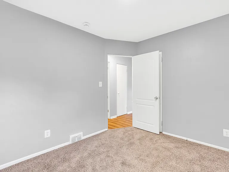9900 Bishop St — Photo 13