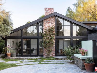 5000 Calvin Ave, Tarzana, CA, 91356