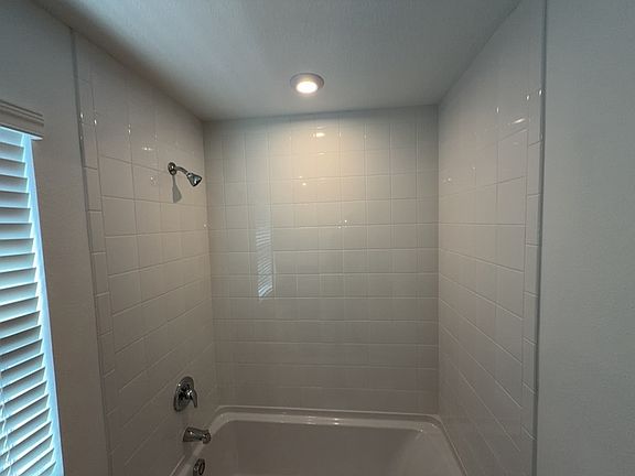 4th image of 4216 Sadler Rd