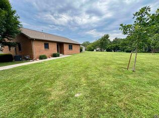 909 S 12th St, Sabetha, KS 66534