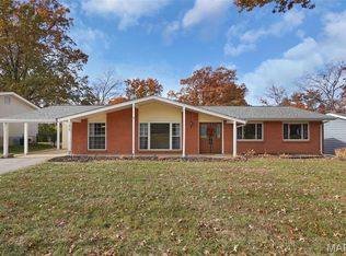 1019 Orchard Lakes Dr, Saint Louis, MO 63146