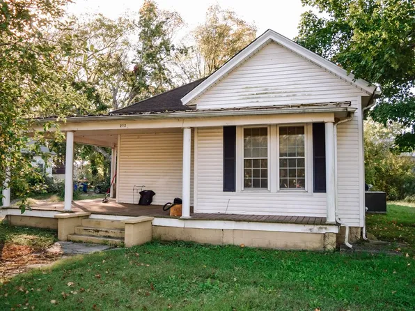 212 E 2nd St, Russellville, KY 42276