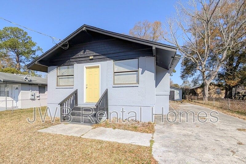 1st image of 2253 W 10th St