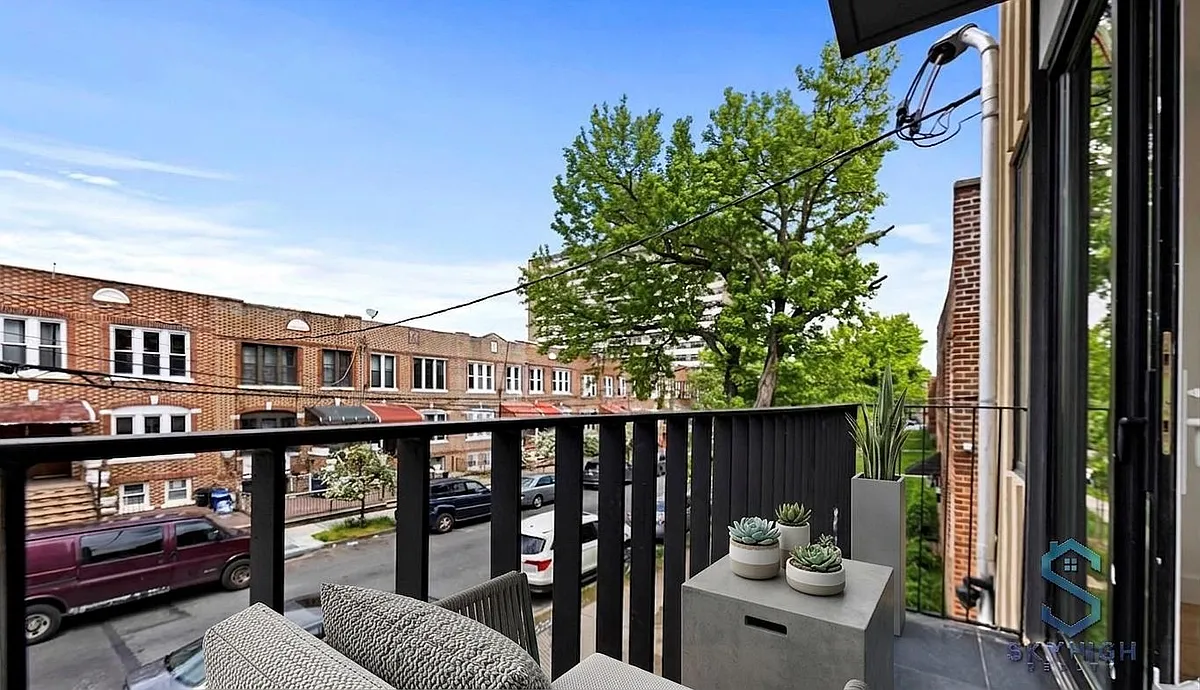 Building Photo - 408 Hawthorne St #3A
