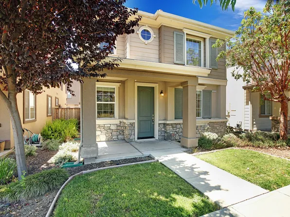 2111 Parkhurst St, Hayward, CA 94541