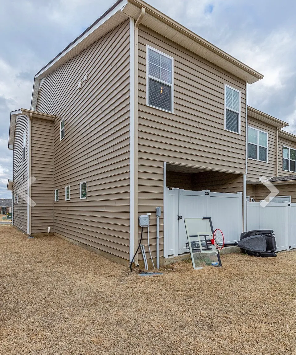 Bradburn Village Way, Antioch — Photo 2