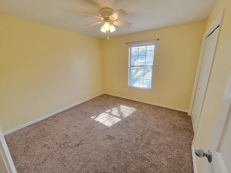 1306 Pine Hill Cir — Photo 11