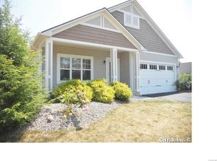 8158 Bordeaux Ave, Liverpool, NY 13090