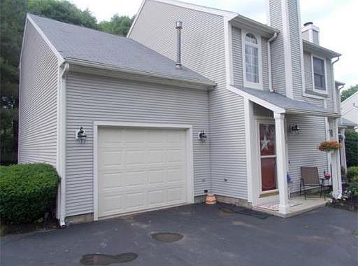 3rd image of 16 E Glen Dr