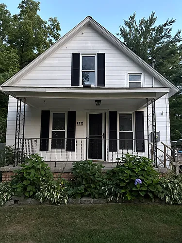 34 Sisson Ave Photo 1