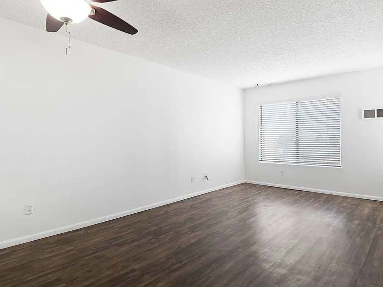 Villa Temecula Apartments — Photo 5